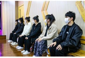 大鸡吧插逼免费看看"北音附中高三表演专业阶段性考试"